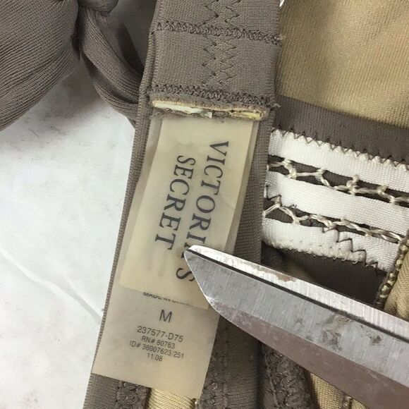 Victoria’s Secret Taupe W/White Lace Bikini Suit - Picture 10 of 10